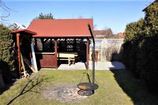 Domek Nad Kanalem Luczanskim Gizycko Exterior photo